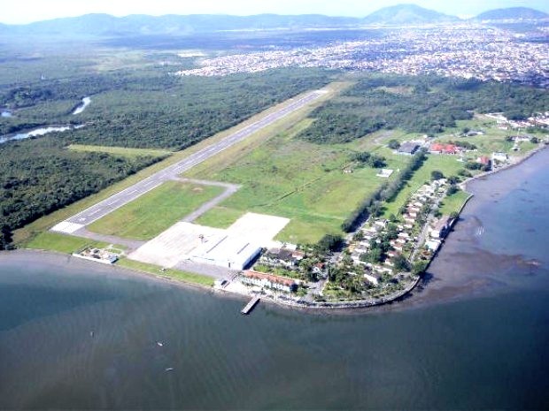 Área para construção de aeroporto de Guarujá 